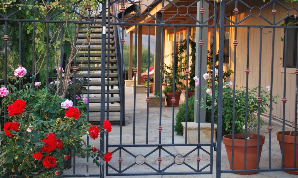 Mission Canyon Apartment | Pristine Santa Barbara Apartment with Hot Tub and Mountain and Ocean Views