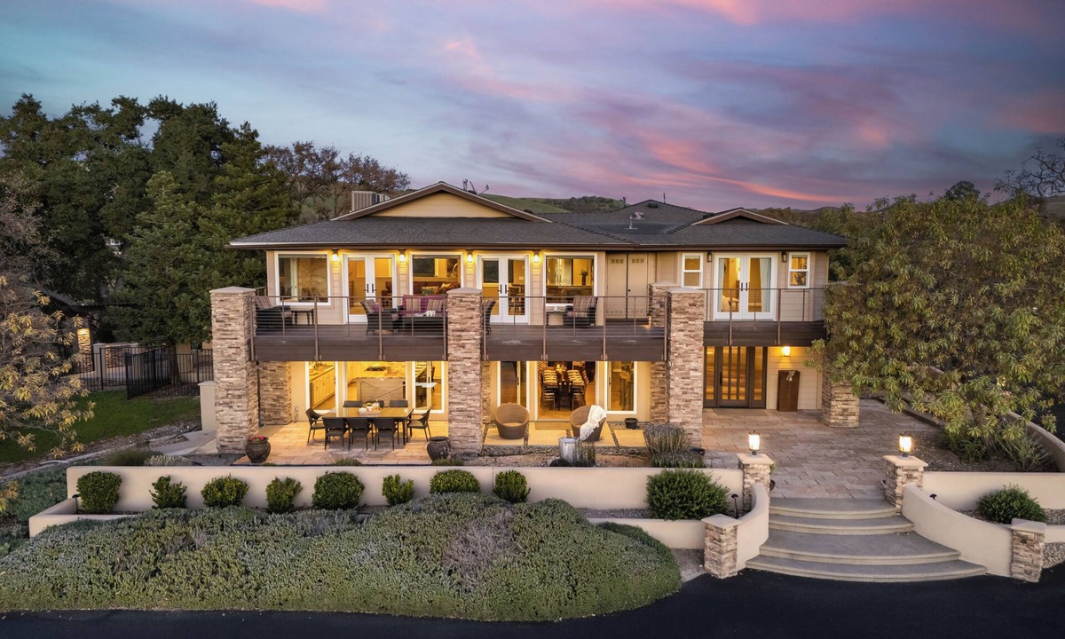 Atascadero House | Private Paso Robles Wine Estate w/Pool, Fire Pit & Vineyard Views