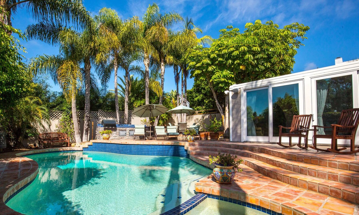 Del Mar Heights House | Private Pool, Spa, Outdoor Kitchen, 5 minutes to Village, Track, & Torrey Pines!