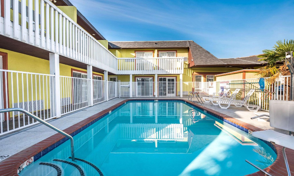Central Sacramento Hotel | Quality Inn & Suites