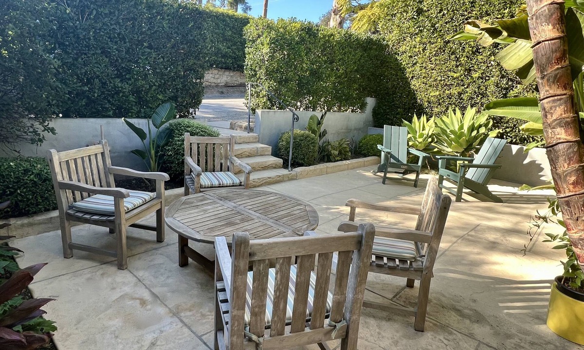 Montecito House | Relax in the heart of Montecito