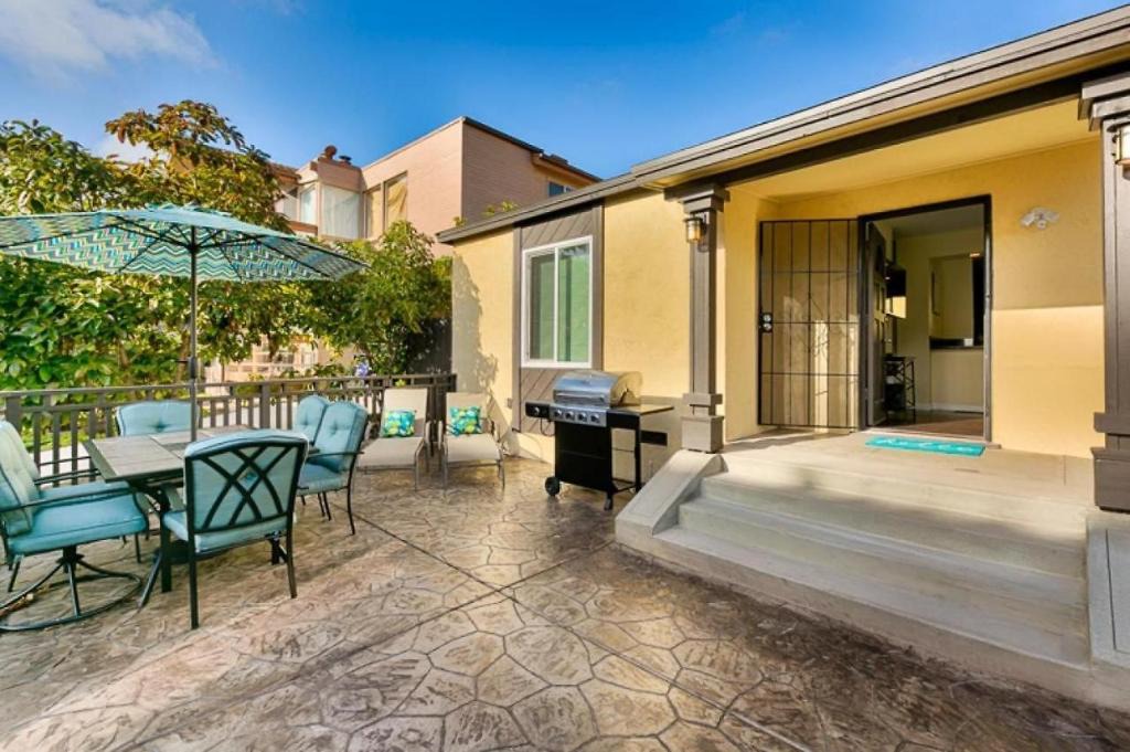 Crown Point House | Riviera Bay View Dream - Private patio with bay view and parking