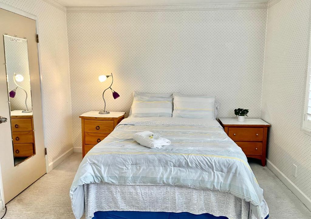 San Bruno House | Rooms in San Bruno House