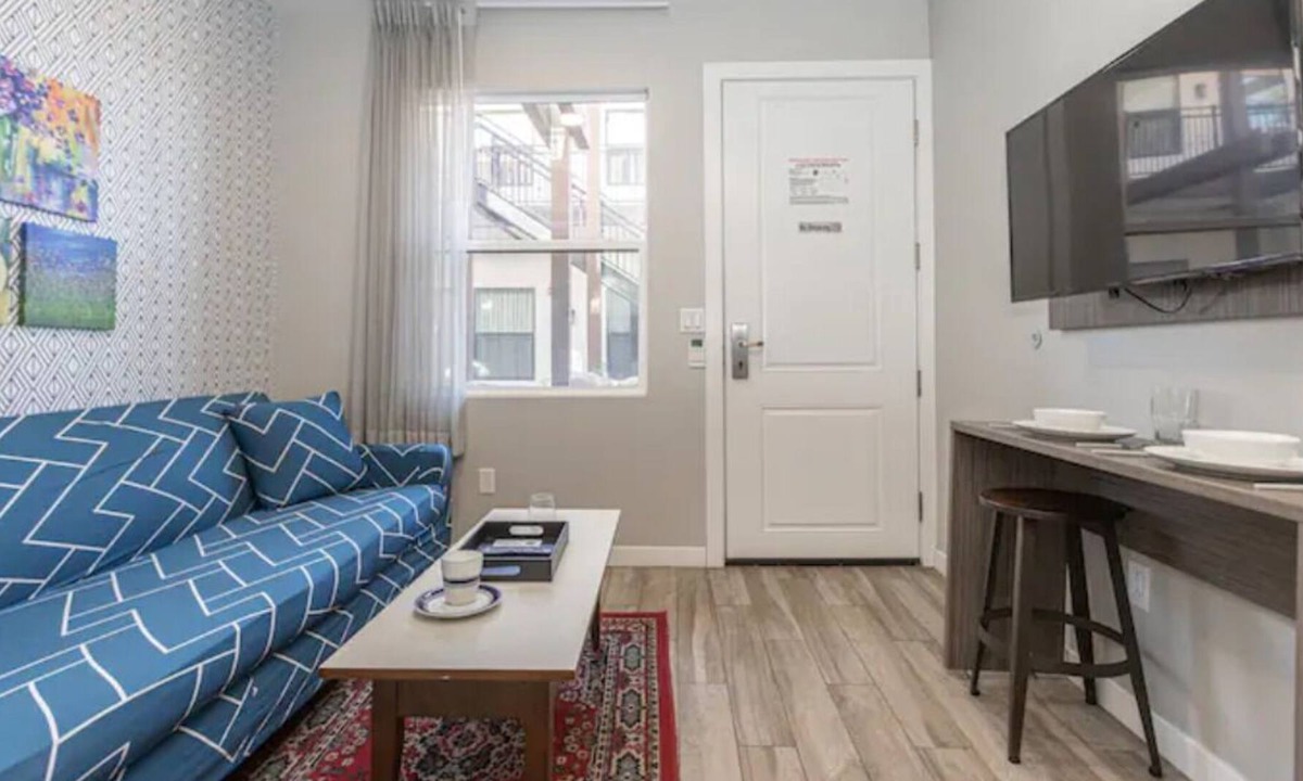 Old Town House | San Diego Stayca. By Seaworld. Walk to All.