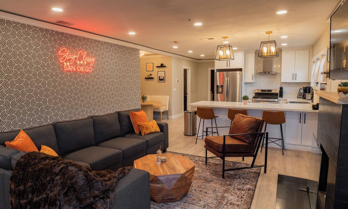 La Mesa House | SDSU/Downtown <10 Min - GameRoom - Fire Pit - Free Parking - Easy Freeway Access