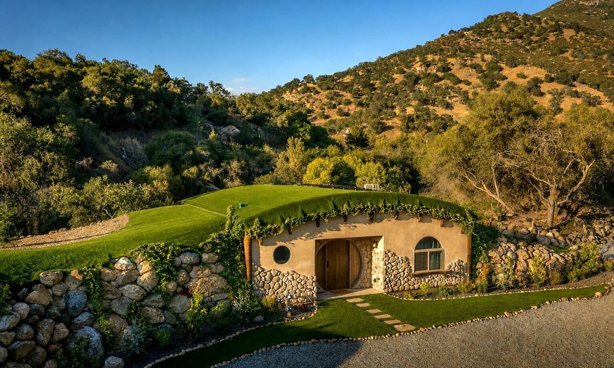 Three Rivers House | Sequoia Hollow Hole - Magical & Whimsical Earth-Berm Riverfront