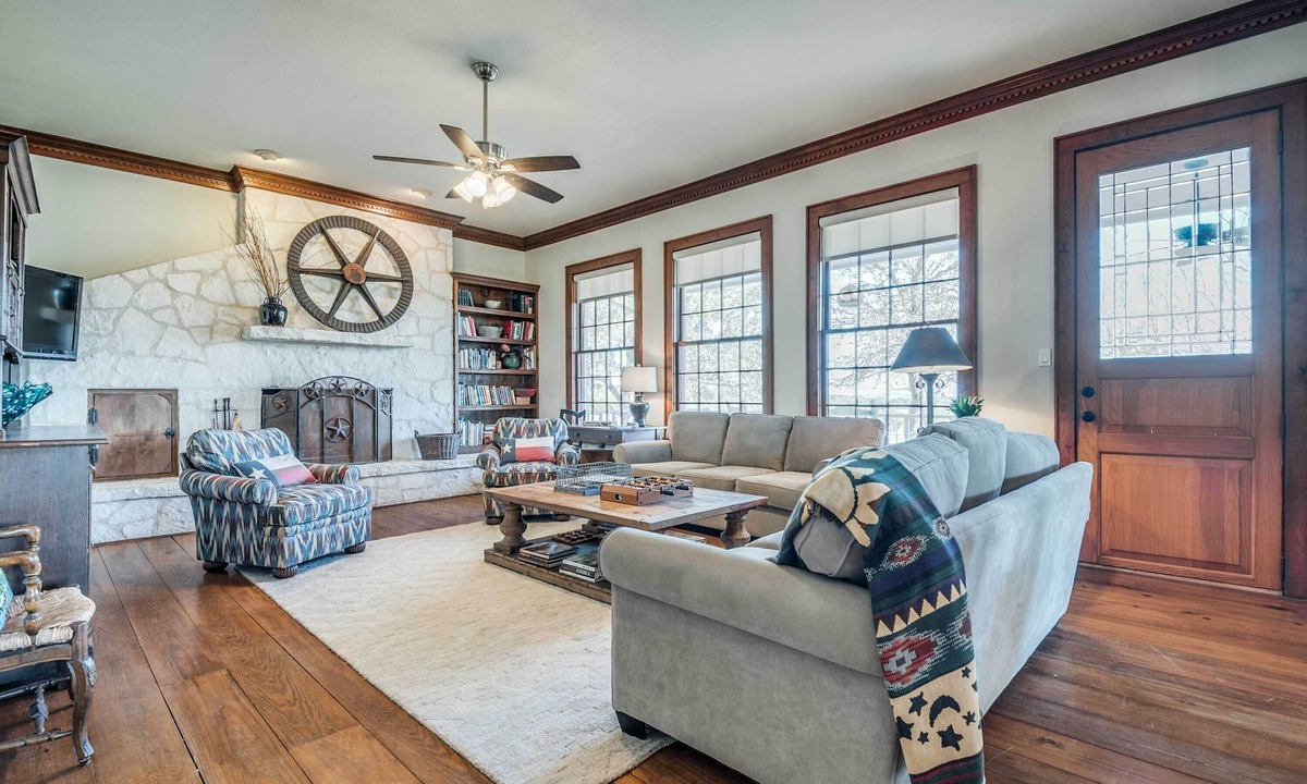 Boerne House | Serene Hill Country Wildlife Sanctuary w/Porch