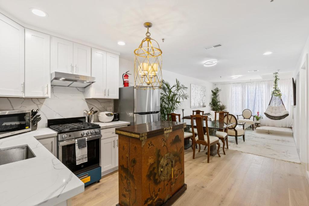 Inner Richmond Apartment | SF Newly Remodeled Charming 2bd With 100% Walking Score