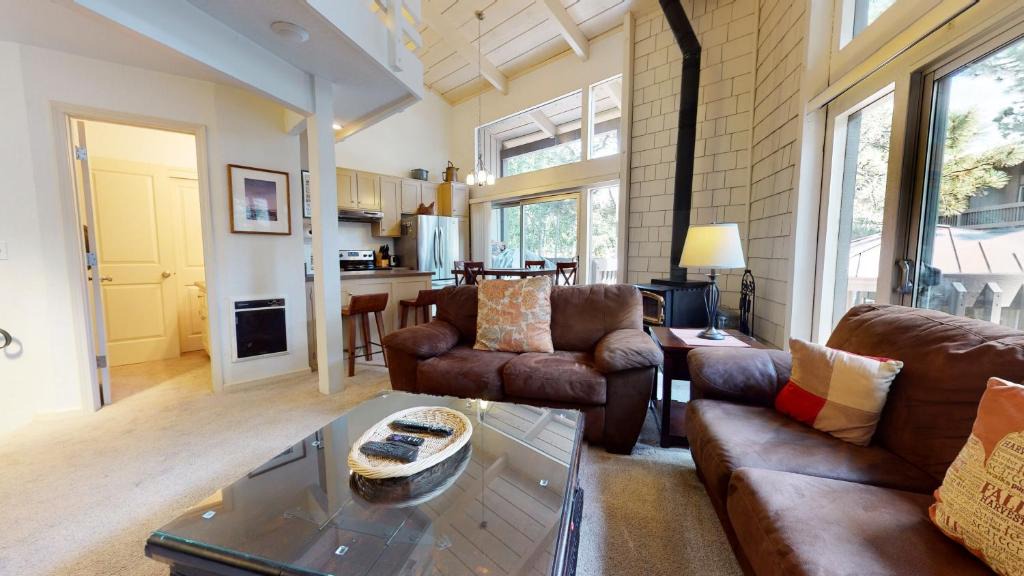 Mammoth Lakes Apartment | Sierra Park Villas #11 condo