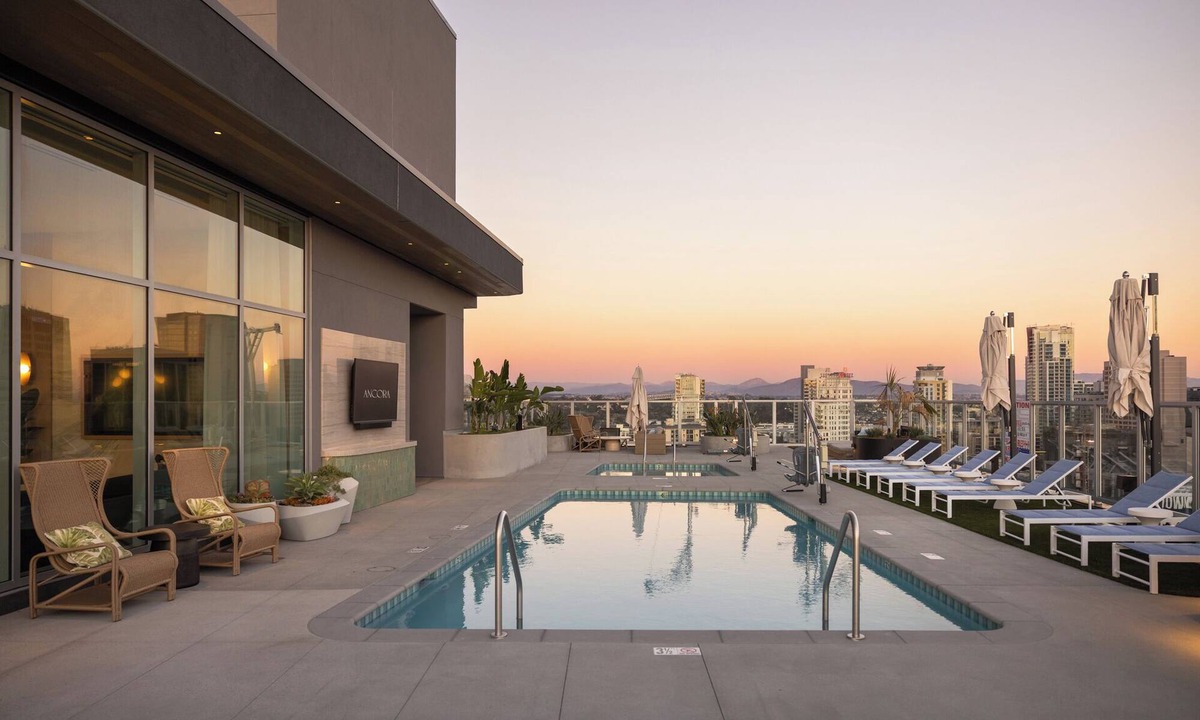 Downtown San Diego Apartment | Sleeps 64 | Rooftop Pool + Spa + Fitness Studio + Bay Views + Walk to Dining