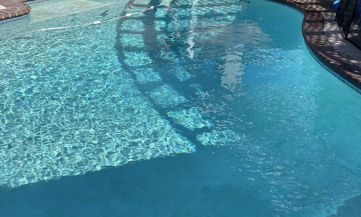 Willow Glen House | Solar Heated Pool, Staycation Lovely 3bed/2ba Home