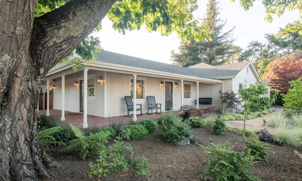 Sonoma House | Sonoma Square Gem! Charming New Farmhouse w Pool + Private Detached Guest Suite