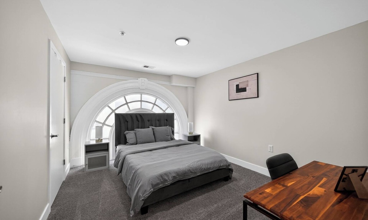 Reading Apartment | Spacious downtown living with modern finishes