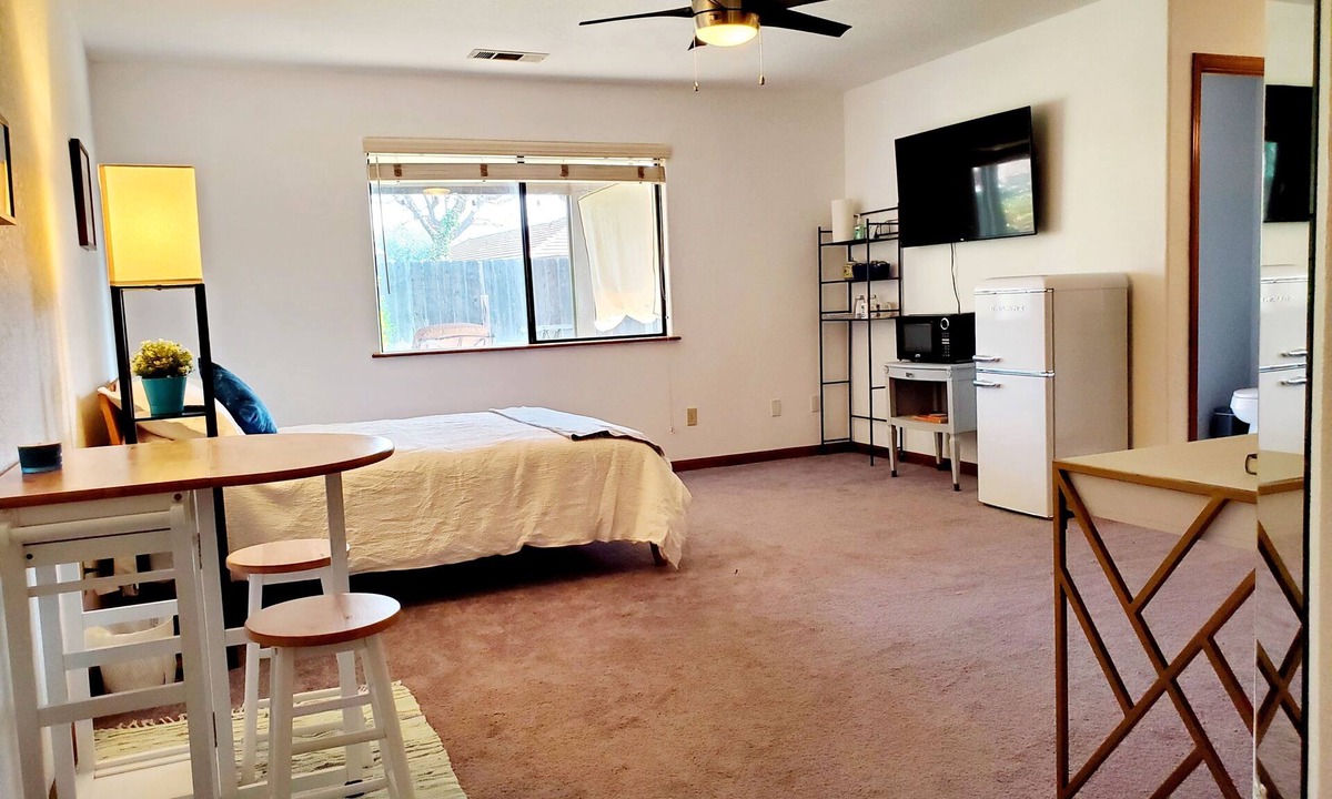 Porterville Apartment | Spacious Studio in Porterville