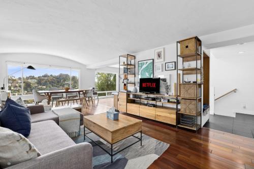 Los Feliz House | Spectacular Views and Tranquil Retreat in Los Feliz