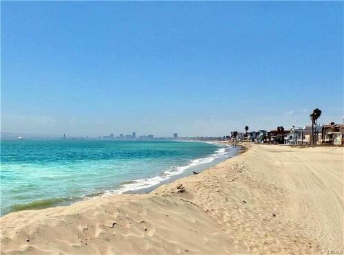 Peninsula House | Steps to Beach & Alamitos Bay on LB Peninsula