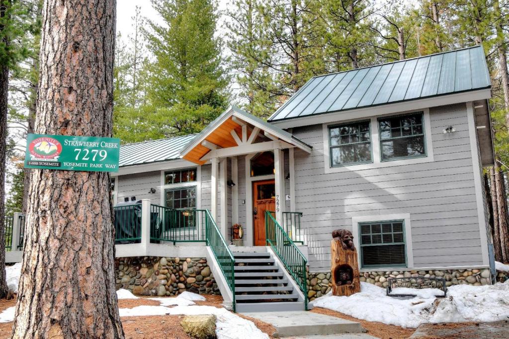 Yosemite West House | Strawberry Creek