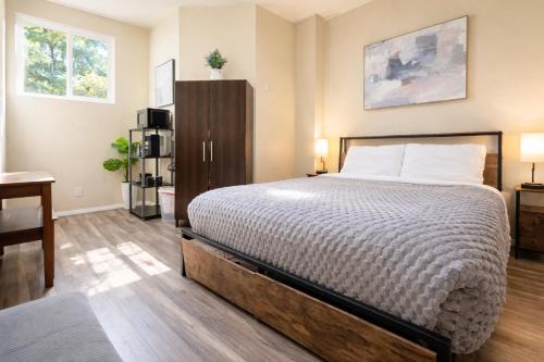 Beverly Grove Apartment | Studio 1 - Comfortable Guest Studio by Cedars-Sinai, Beverly Center and Beverly Hills