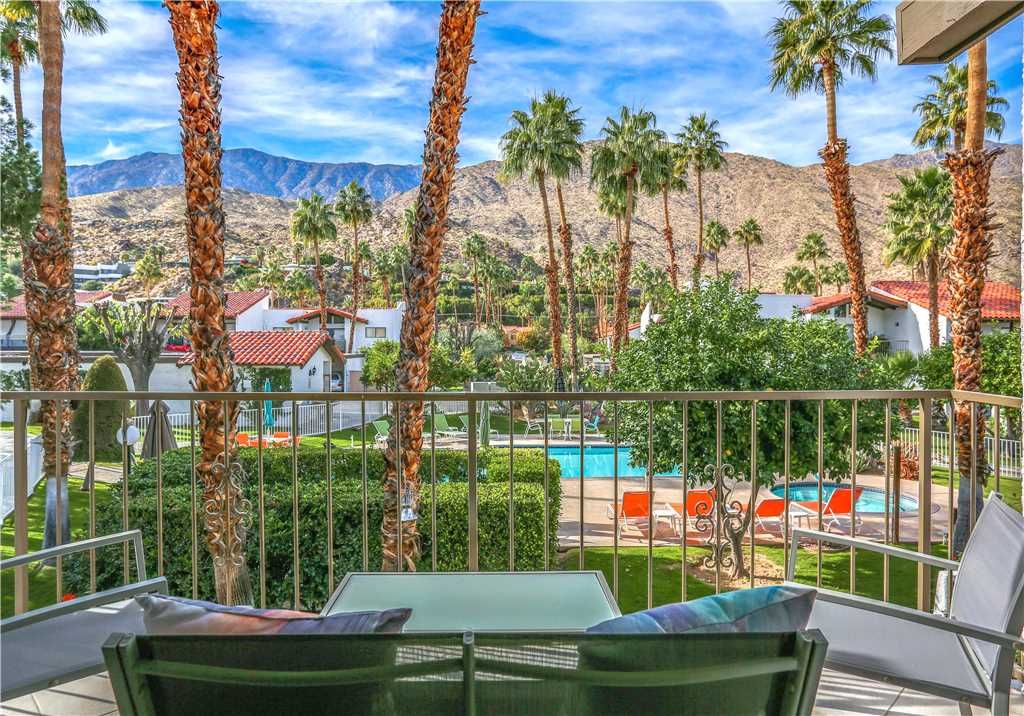 Canyon Corridor Condo | Stunning Mountain Views