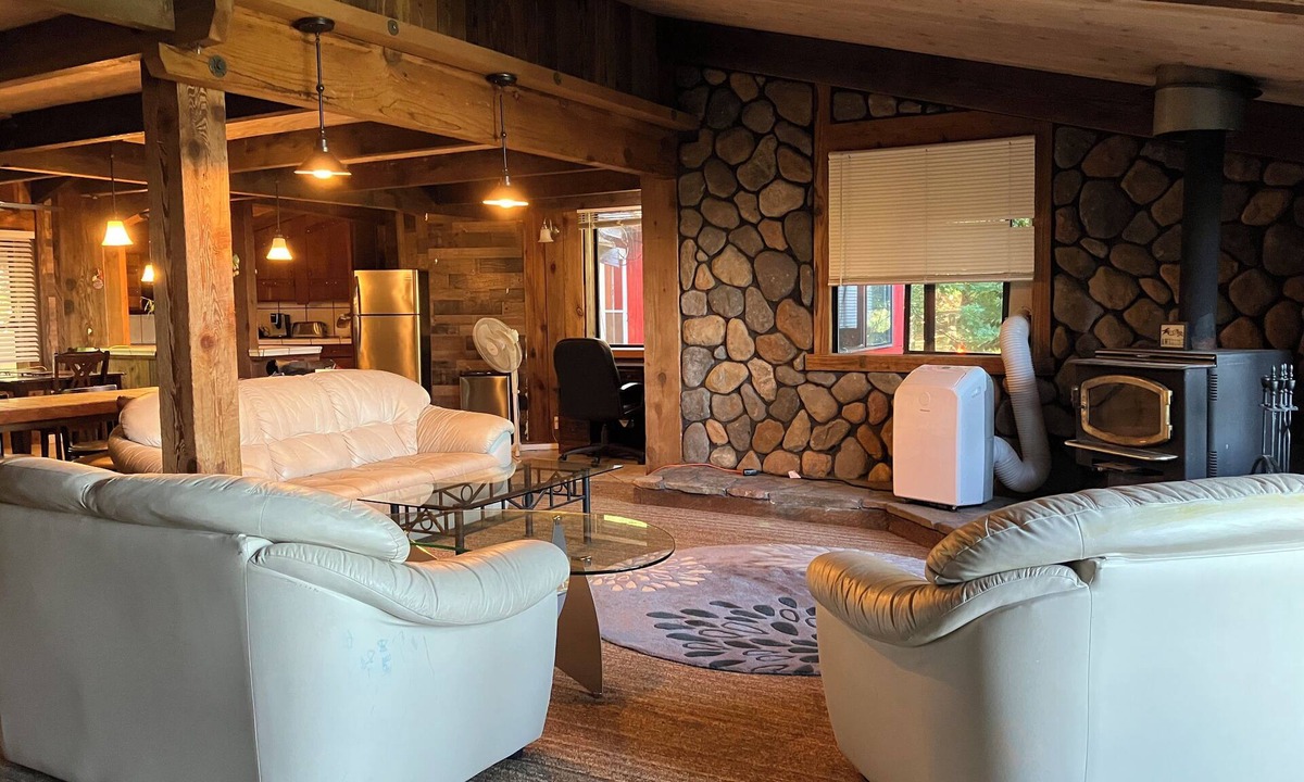 Los Gatos House | Stunning View, Large Living Room, King bed, 45 acre Redwood Retreat