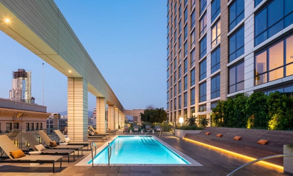 Downtown Los Angeles Condo | Stylish & Chic Luxury 1-BR Condo in DTLA! Free parking space & WiFi