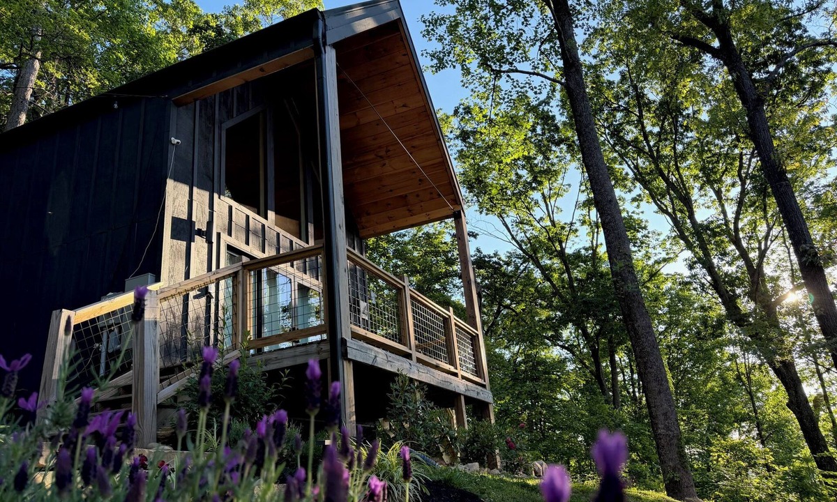Sevierville Cottage | Summer Escape | Hot Tub