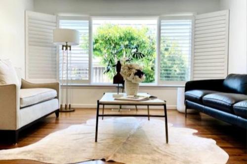 Willow Glen South - Lincoln Glen House | Sunlit Modern Retreat 4 Bedroom 3 Bathroom Open Floor Home Near SJC airport