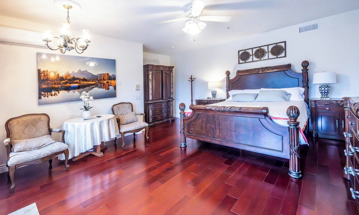Vista Apartment | Sunrise Luxurious Master Room/Own Bath/Separated Entry/Vista
