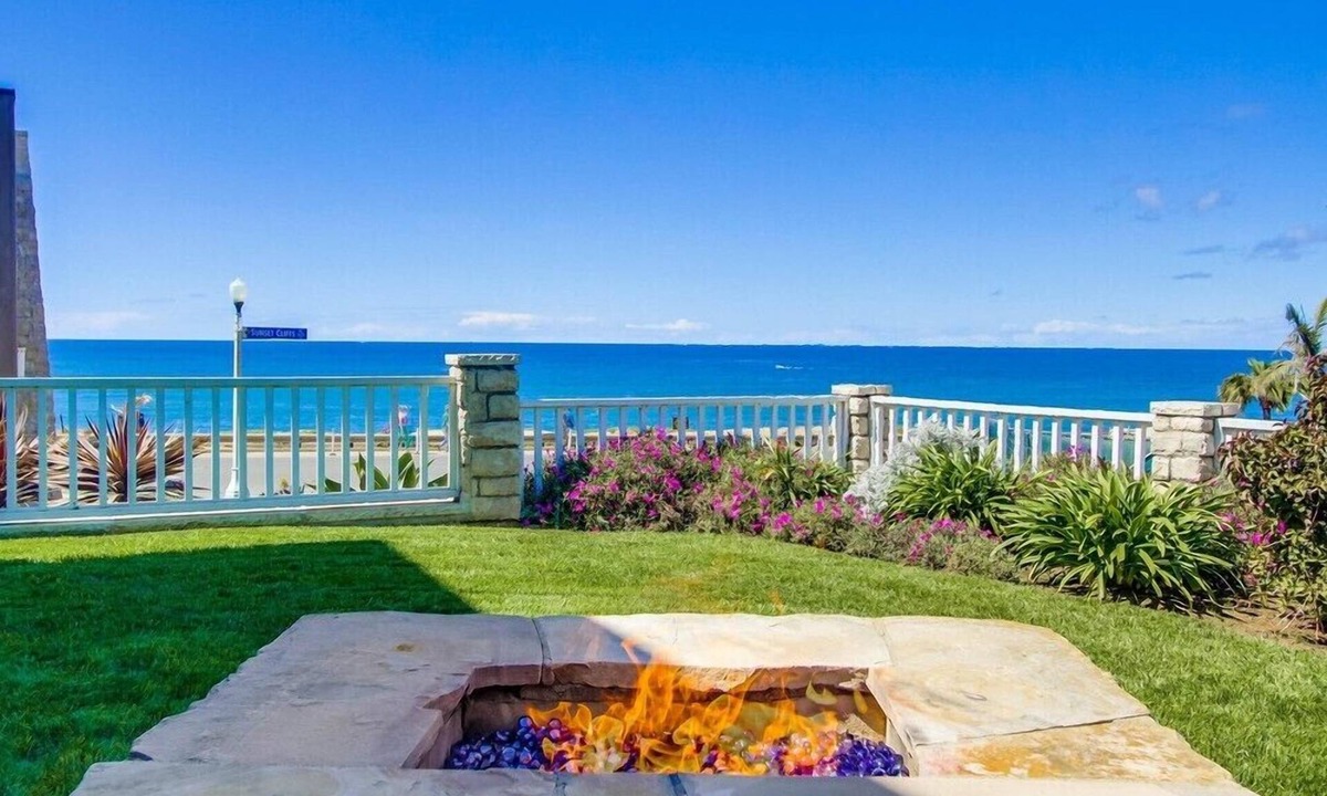 Sunset Cliffs Villa | SUNSET CLIFFS OCEAN VIEW HOME-1 House from Ocean & Now with New AC Sale