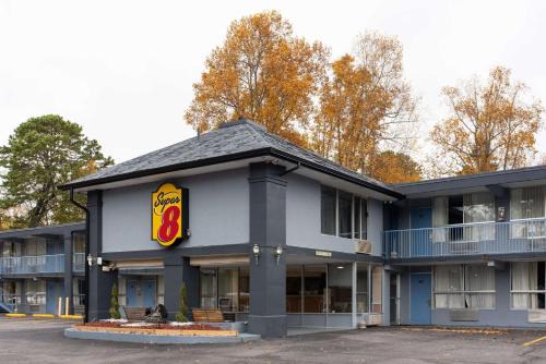 Black Mountain Hotel | Super 8 by Wyndham Black Mountain Asheville East