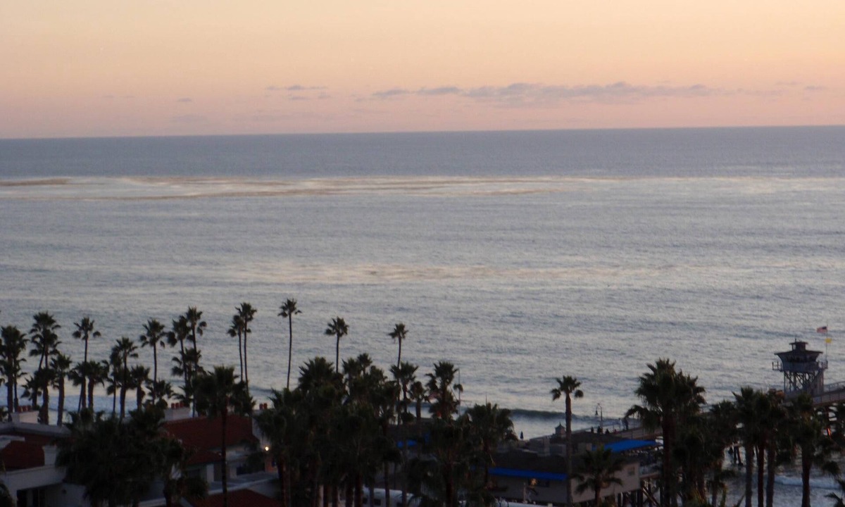 San Clemente Condo | Surf Shack - Panoramic Ocean View! Book your Holiday steps to sand & downtown!