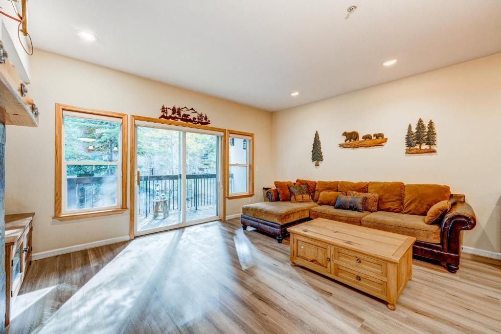 Olympic Valley Apartment | Tavern Inn #39