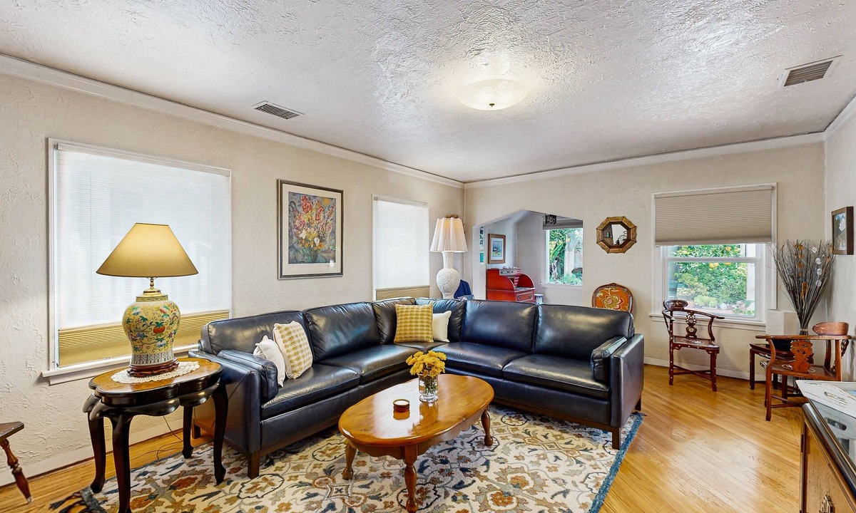 Ventura House | The Avenue: Charming hideaway with private deck & peeks of ocean, near downtown