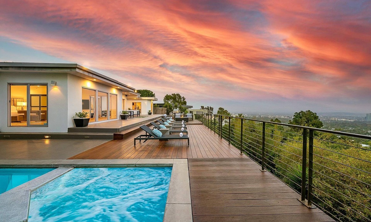 Beverly Glen Villa | The Beverly Hills Skyline Villa