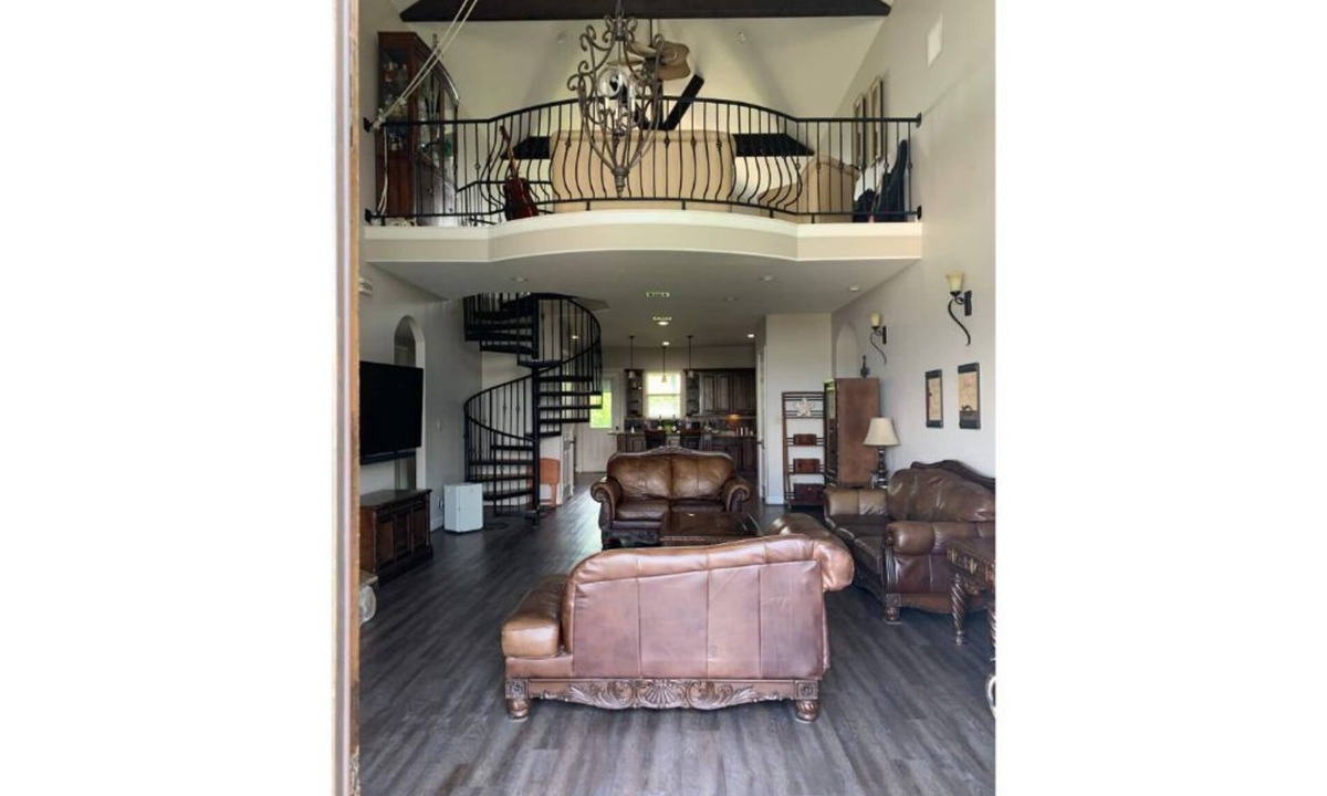San Leon Villa | The Compound in Sunny San Leon