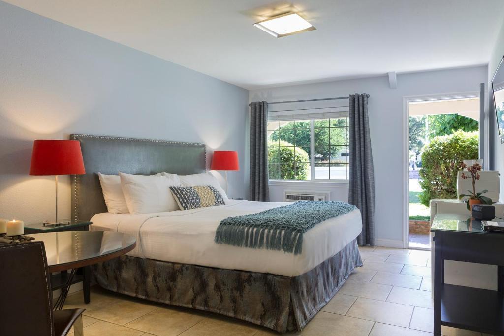 The Lodge | Upper Lake