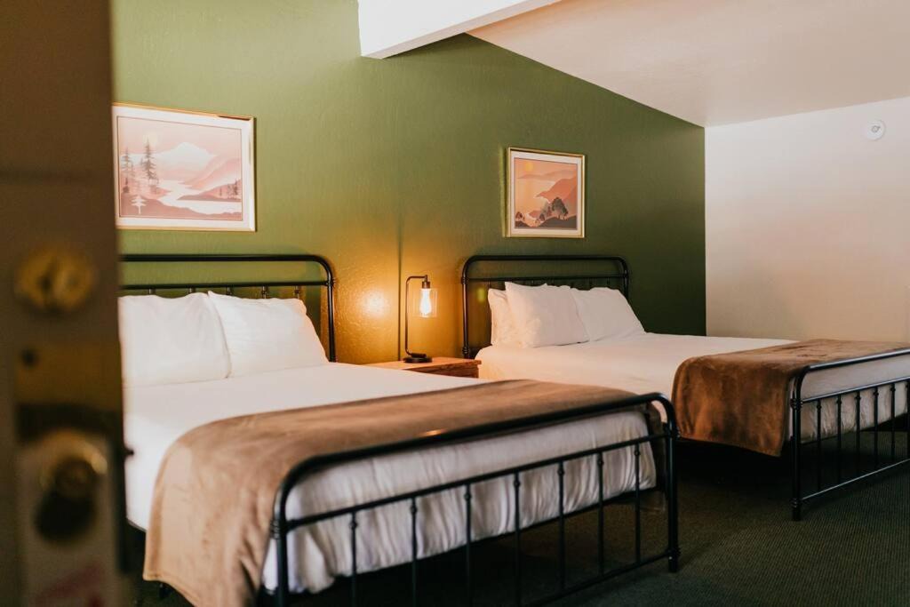 The Lodge | Long Barn