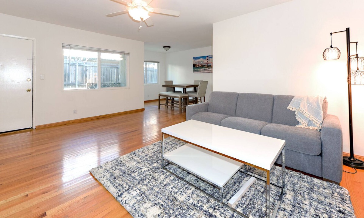 Mar Vista Apartment | The Mclaughlin 3