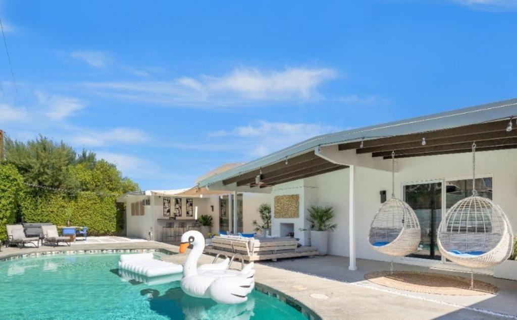 La Quinta Cove House | tHe PRESIDENTIAL HOUSE: EXCLUSIVE MOUNTAIN VIEWS & AMENITIES