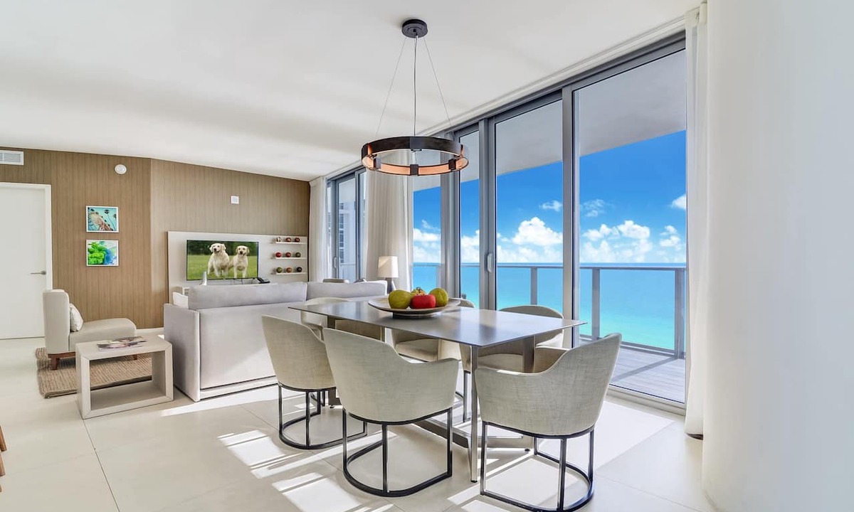 Hollywood South Central Beach Condo | Three Bedroom Paradise Above The Ocean