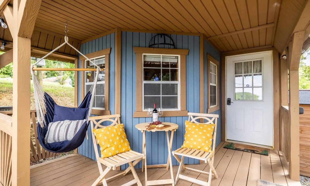 Sevierville Cottage | Tiny house experience! Re-discover Life, Love, Self and Peace