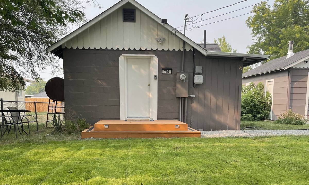 Alturas House | Tiny House W/Washer & Dryer