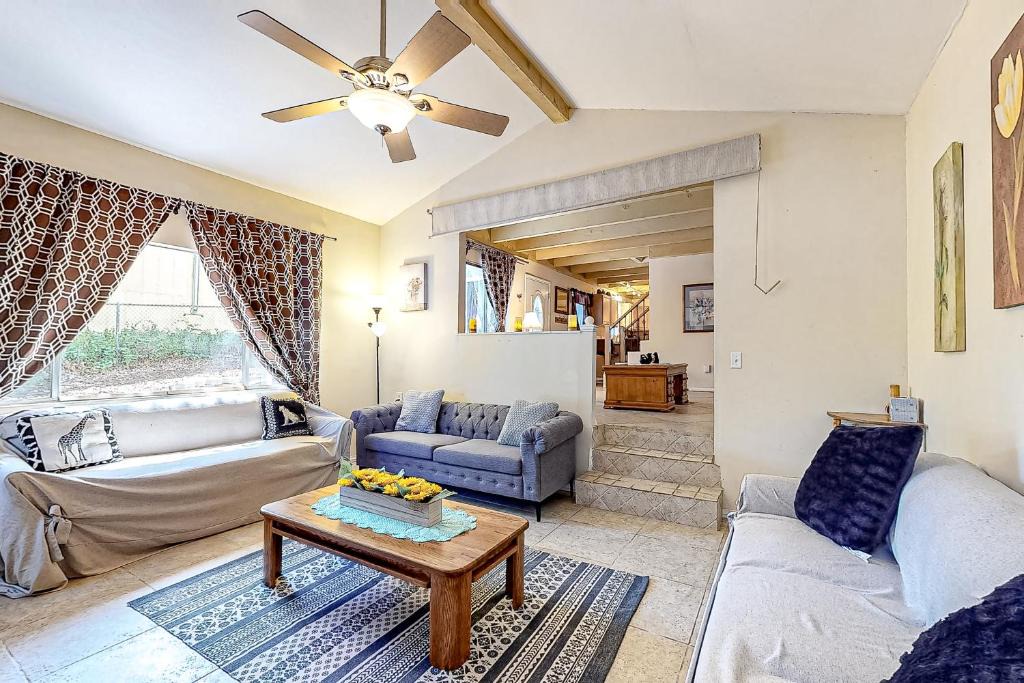Crestline House | Treelands Lodge