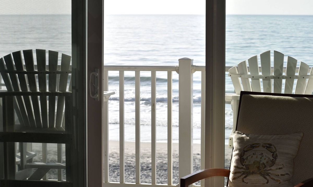 Surfside Beach Condo | "Truly Charming" Recently Renovated Oceanfront Beach Condo