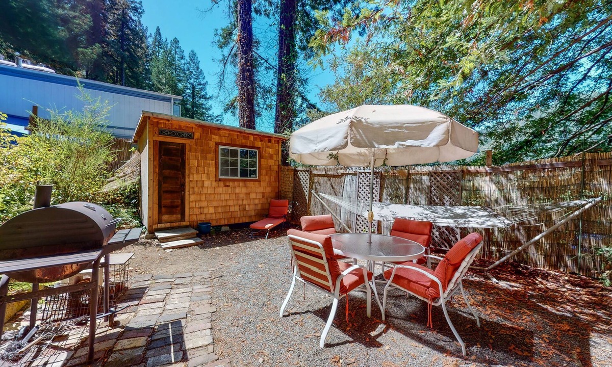 Guerneville House | Vineyard cottage with a hot tub, fireplace, washer/dryer & vineyard views
