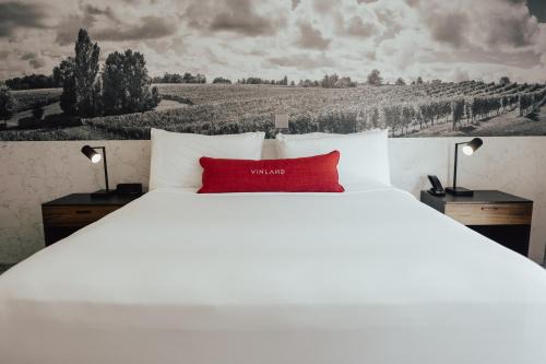 Vinland Hotel Lounge | Solvang