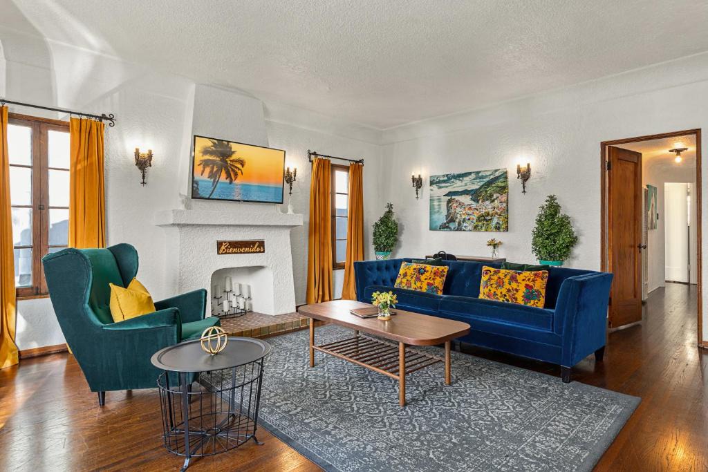 Willmore Apartment | Visit the Beach from a Historic Downtown Apartment - NRP21-00092