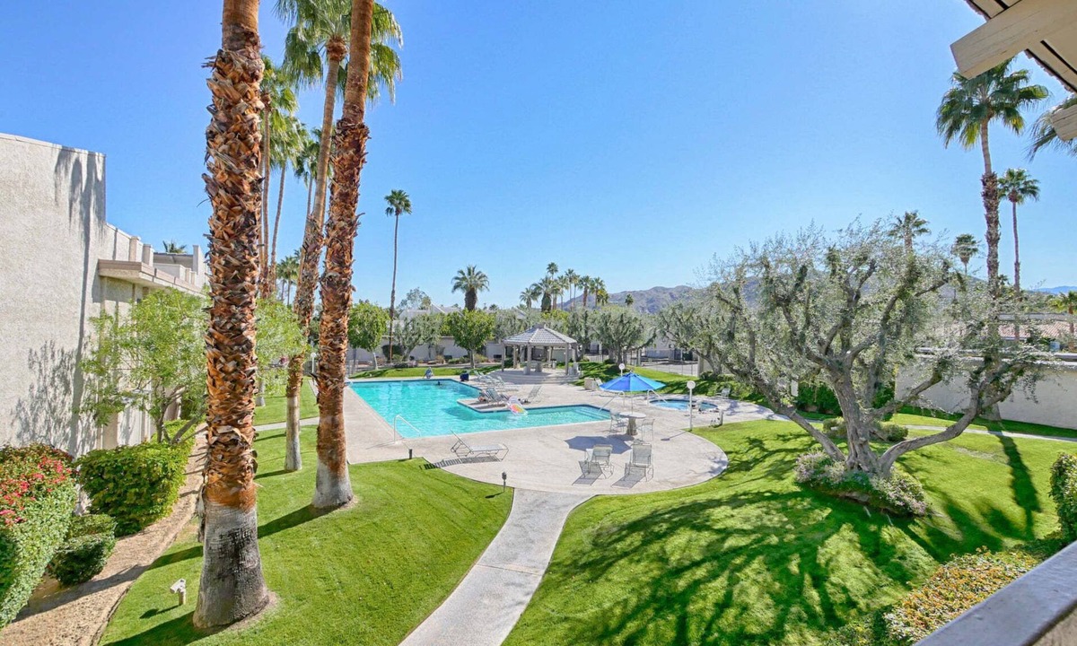 Deep Well Ranch Condo | Welcome to the Pomello. Your desert oasis awaits.