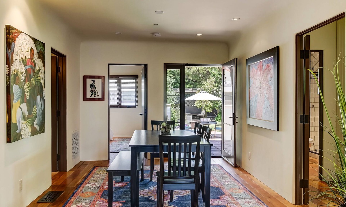 West Beach House | West Beach Villas 5 & 6 - 2 villa rental (entire property) - 2 blocks to beach, State St!