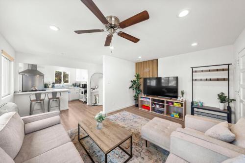 Linda Vista House | Westinghouse Park Retreat Decks, BBQ, Fire Pits